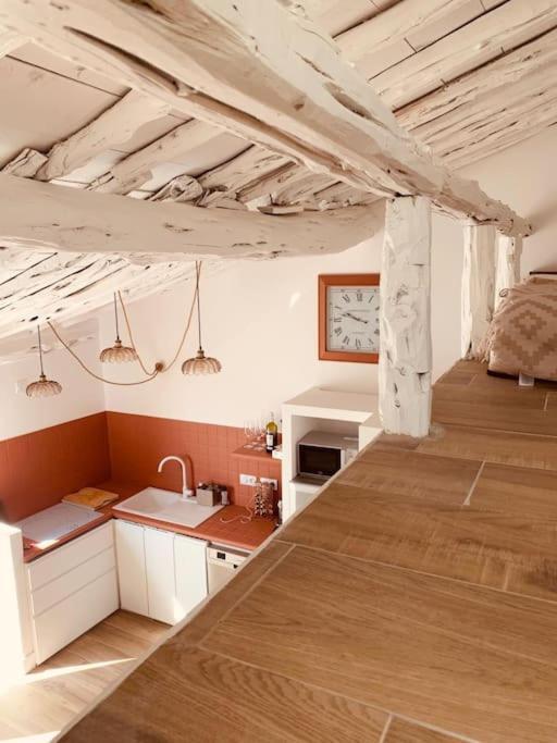 Duplex Pour 2 A 6 Personnes Avec Terrasse En Plein Coeur De La Citadelle De Bonifacio